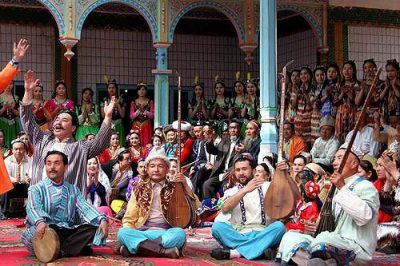Geleneksel bayramların halk hayatındaki rolü – Uygur Akademisi
